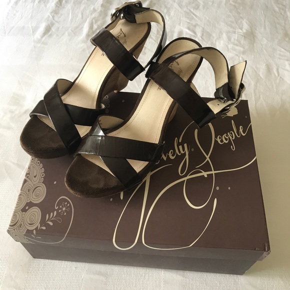 LOVELY PEOPLE X Band Wedge Platform Brown - Picture 2 of 8